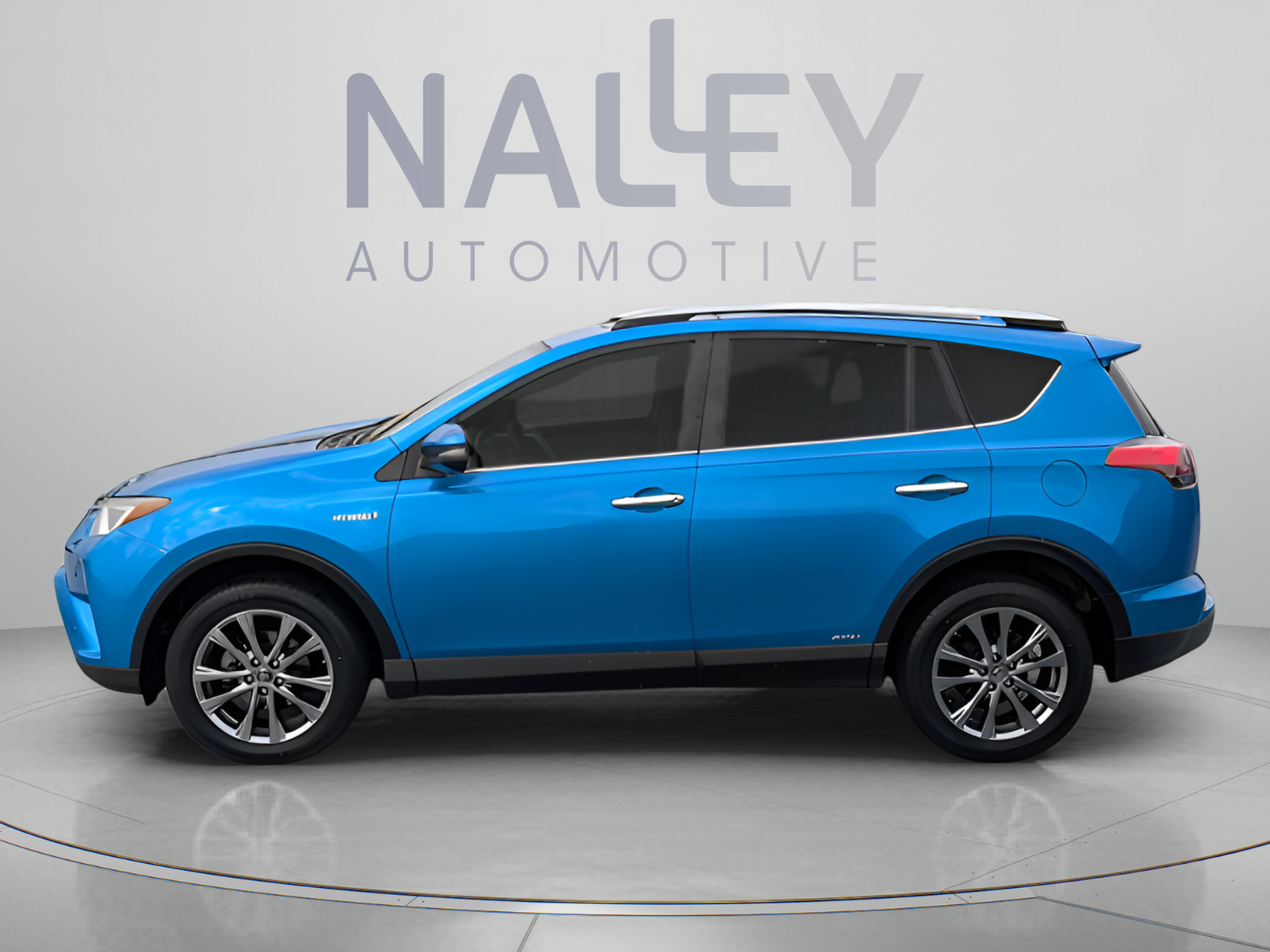 Used 2017 Toyota RAV4 Limited AWD/4WD image 2
