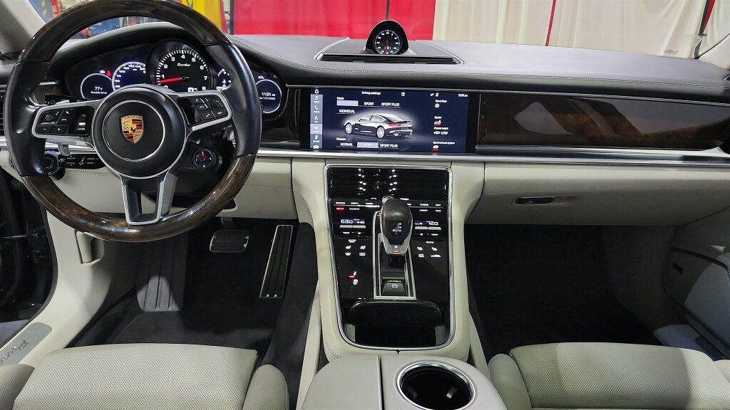Used 2017 Porsche Panamera Turbo AWD/4WD image 40