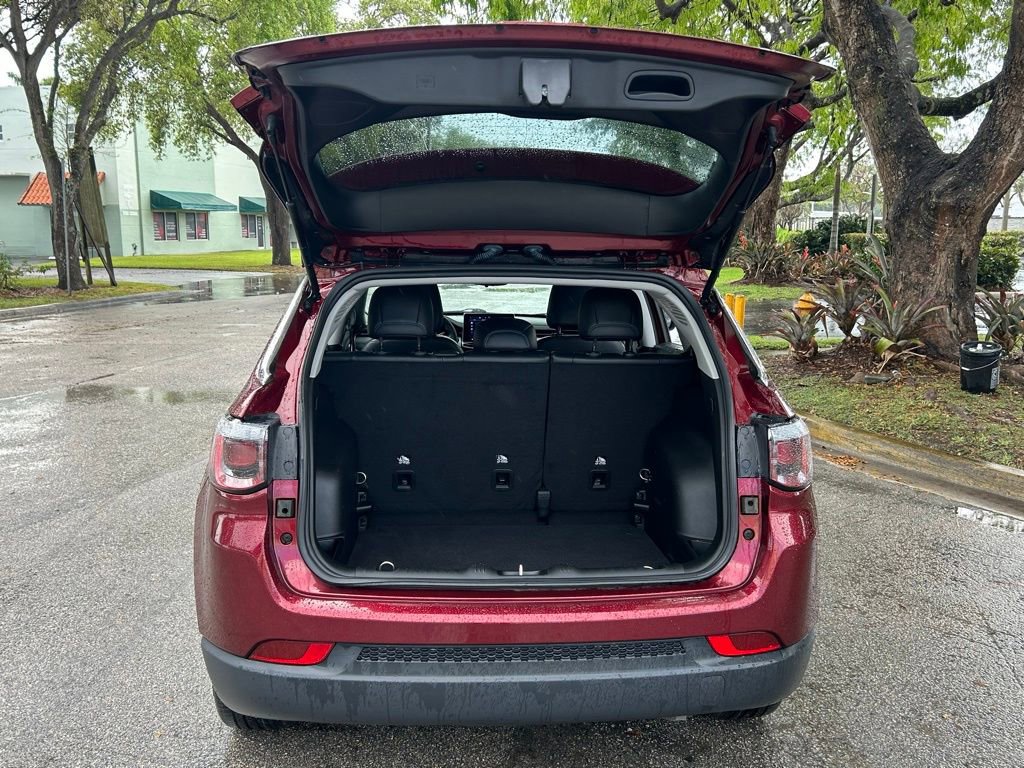 Certified 2022 Jeep Compass Latitude image 31