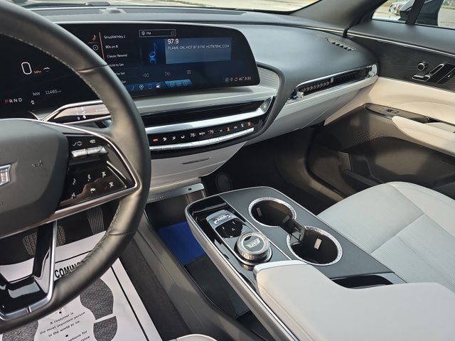 Certified 2024 Cadillac Lyriq Luxury image 18