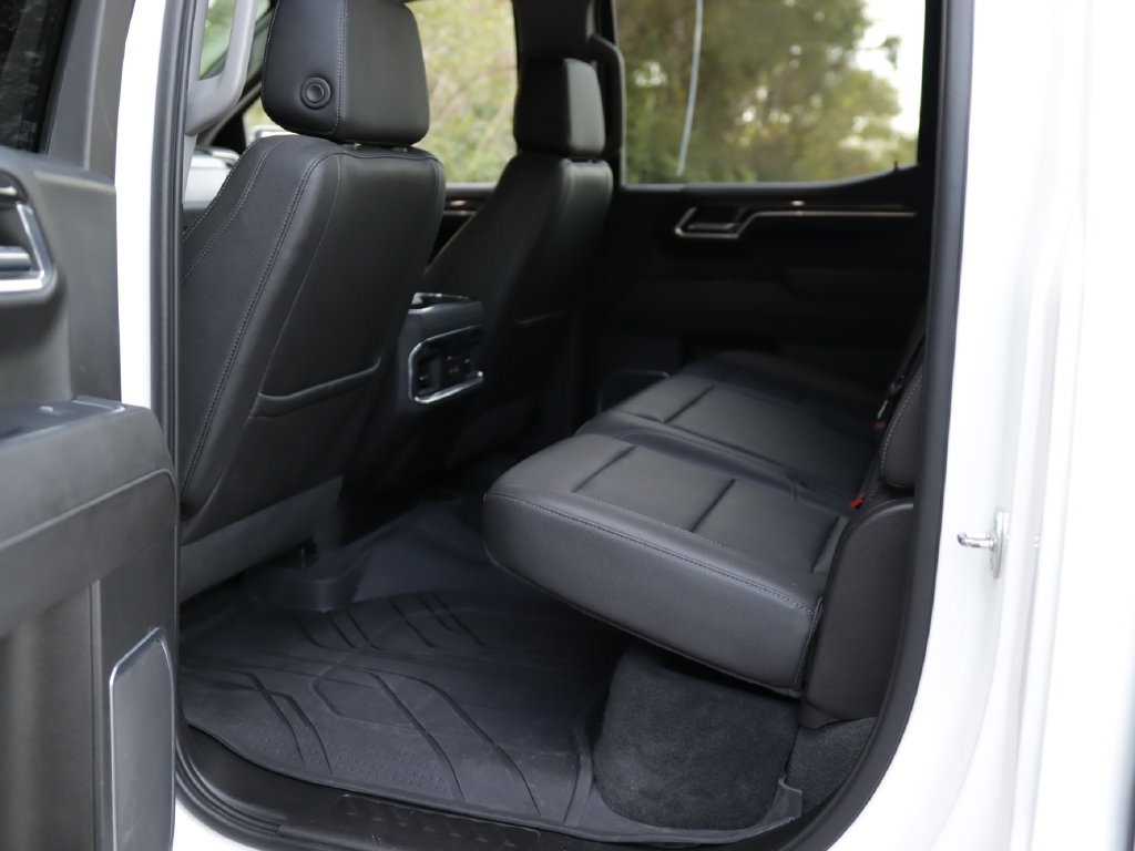 Used 2022 Chevrolet Silverado 1500 LTZ w/ Max Trailering Package AWD/4WD image 28