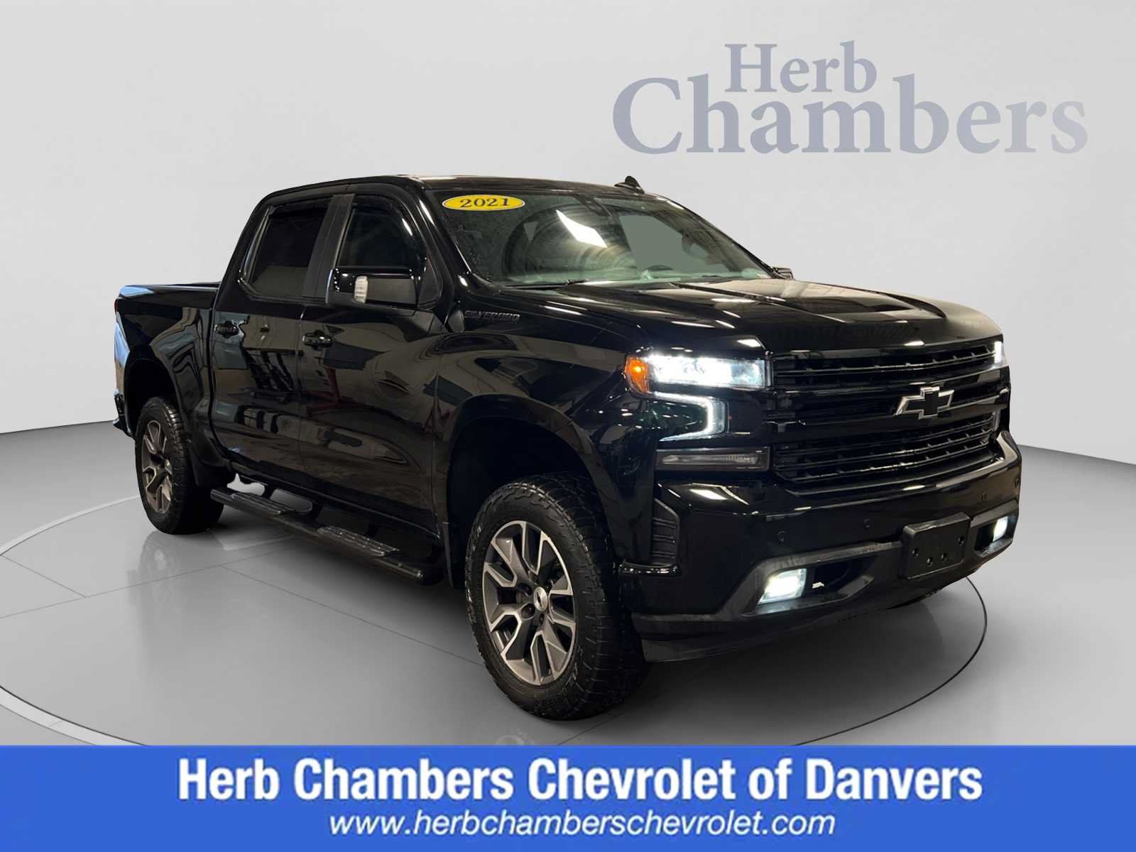 Used 2021 Chevrolet Silverado 1500 RST w/ Convenience Package II AWD/4WD image 1