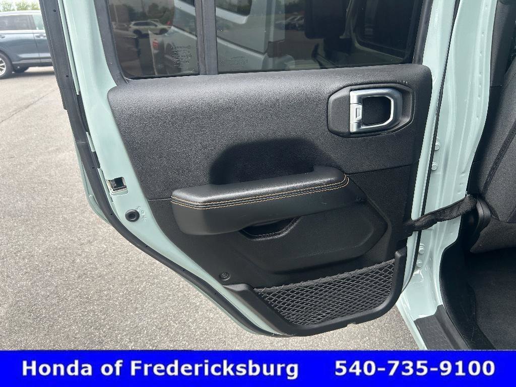 Used 2024 Jeep Wrangler Sahara AWD/4WD image 11