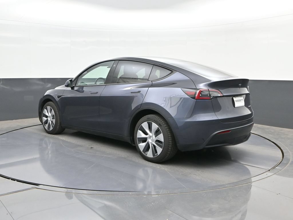 Used 2023 Tesla Model Y Long Range AWD/4WD image 5