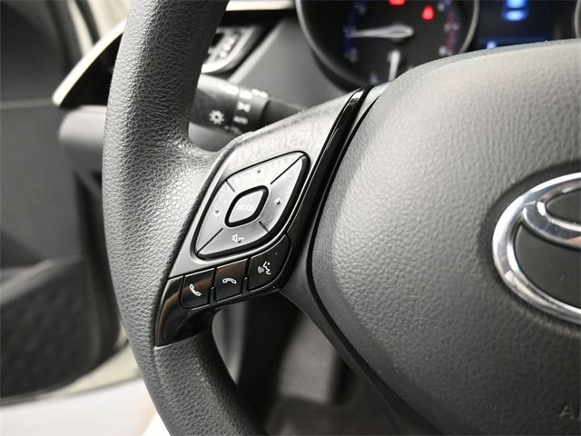 Used 2019 Toyota C-HR XLE image 6