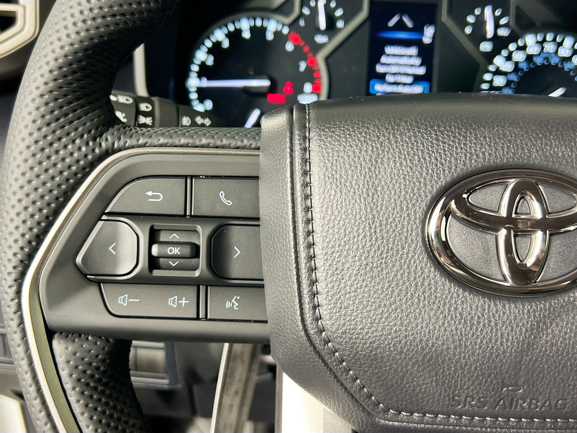 New 2026 Toyota Tundra SR5 AWD/4WD image 17