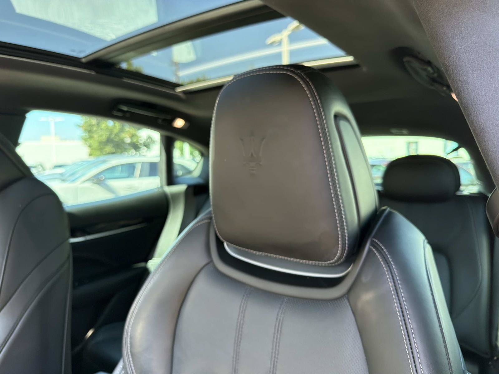 Used 2018 Maserati Levante GranSport AWD/4WD image 20