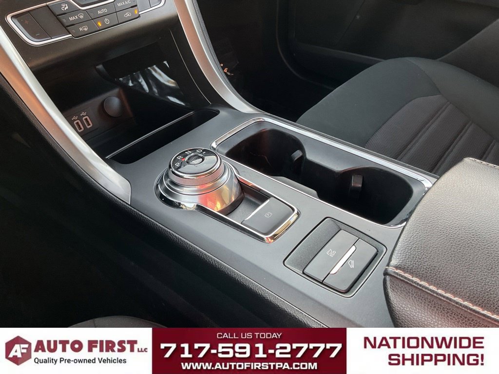 Used 2020 Ford Fusion SE FWD image 29