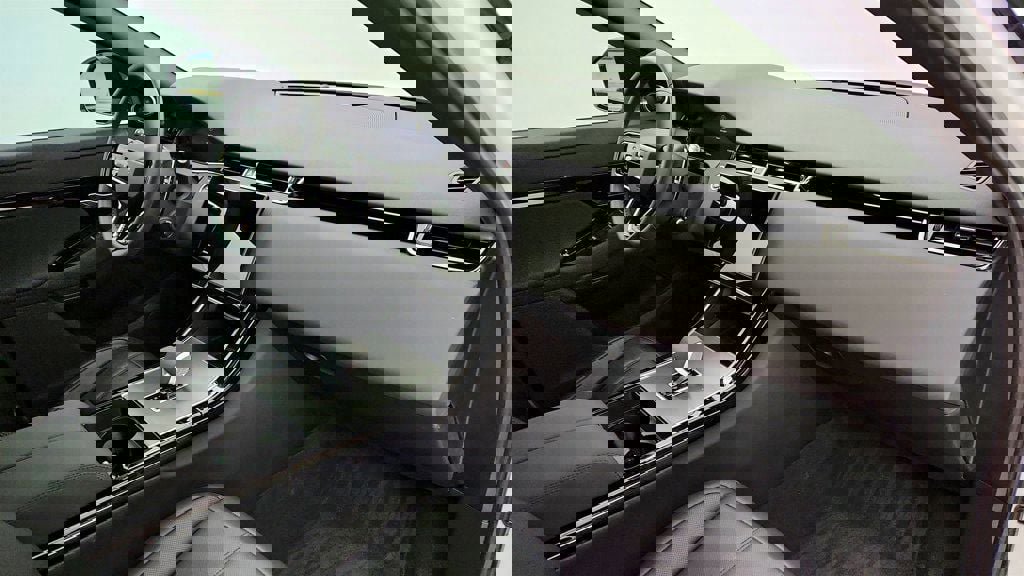 Used 2024 Land Rover Range Rover Evoque Dynamic SE image 25