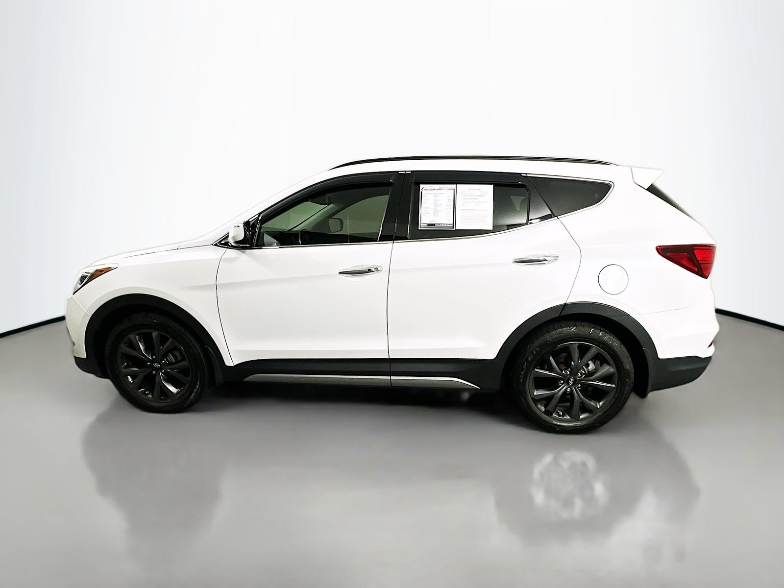 Used 2018 Hyundai Santa Fe Sport w/ 2.0T Ultimate Tech Package 05 AWD/4WD image 4