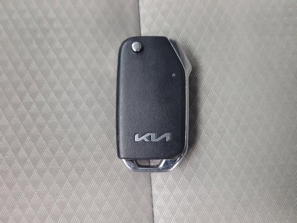 Used 2023 Kia Soul LX w/ LX Technology Package image 32