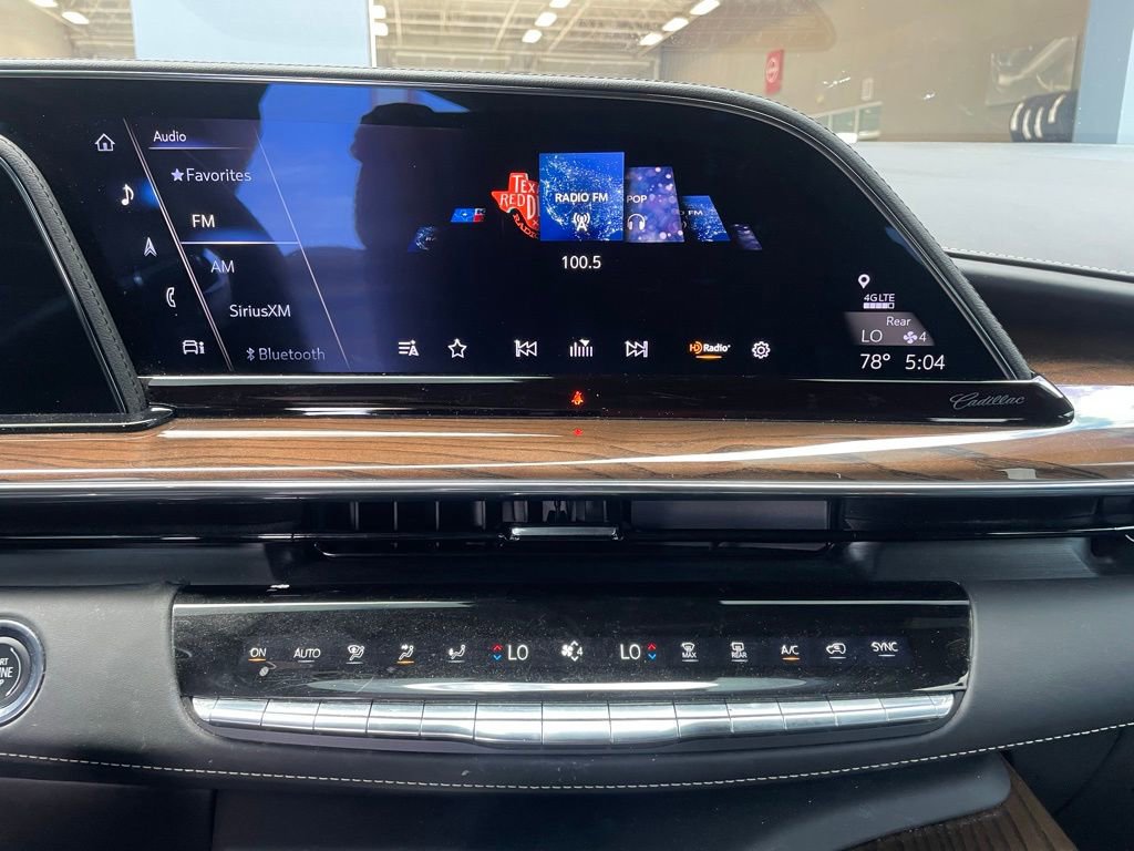 Used 2023 Cadillac Escalade ESV Sport Platinum w/ LPO, Floor Liner Package AWD/4WD image 17