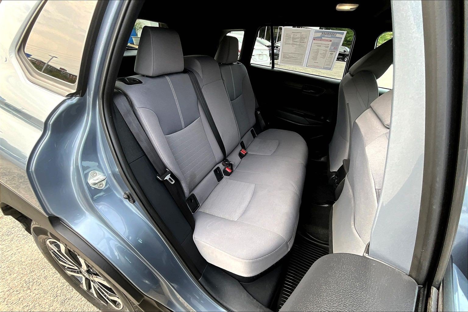 Used 2023 Toyota Corolla Cross AWD Hybrid w/ Moonroof Package image 29