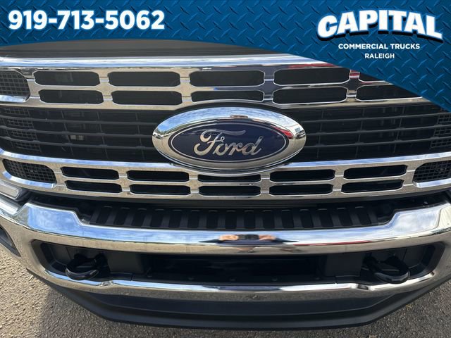 Used 2023 Ford F450 XLT w/ FX4 Off-Road Package image 10