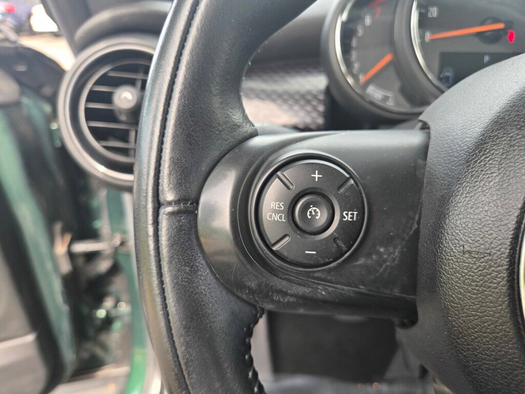 Used 2018 MINI Cooper S image 24