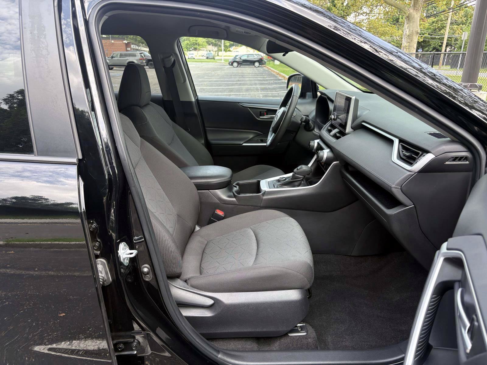 Used 2023 Toyota RAV4 XLE w/ XLE Grade Weather Package AWD/4WD image 23