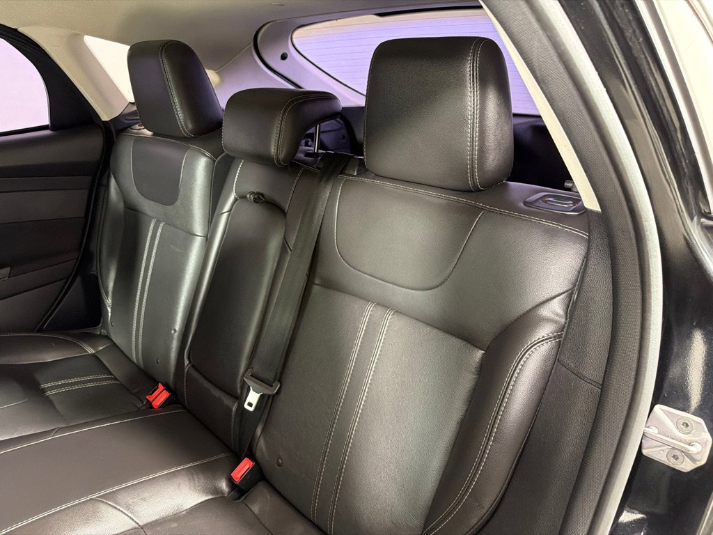 Used 2014 Ford Focus Titanium FWD image 18
