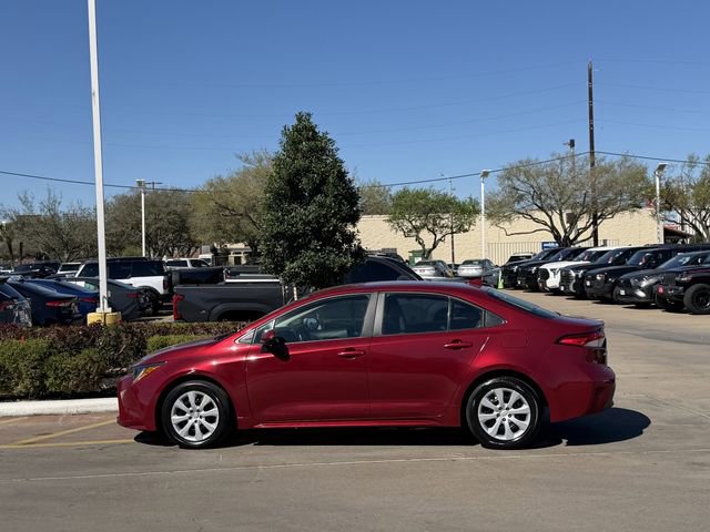 Used 2024 Toyota Corolla LE image 4