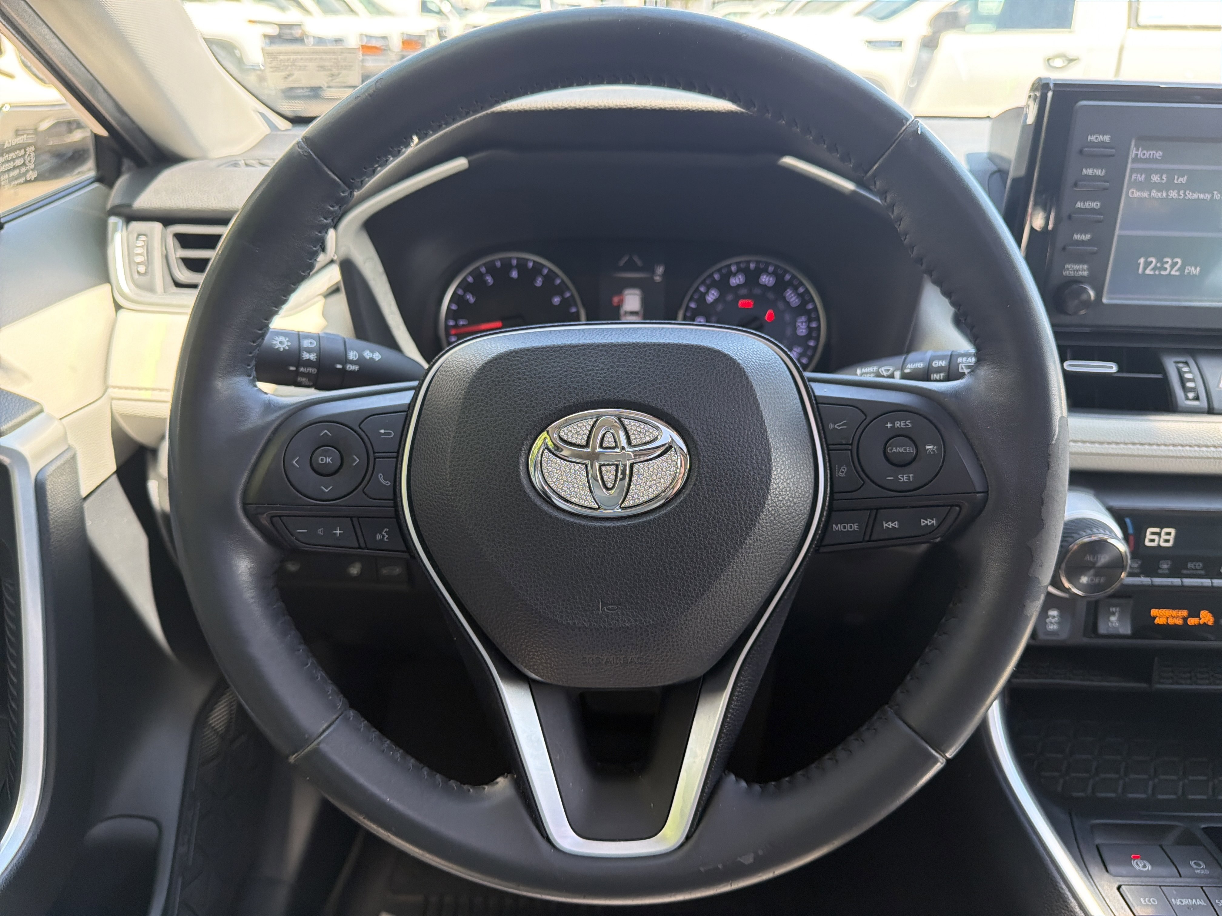 Used 2019 Toyota RAV4 XLE Premium w/ Cold Weather Package image 18