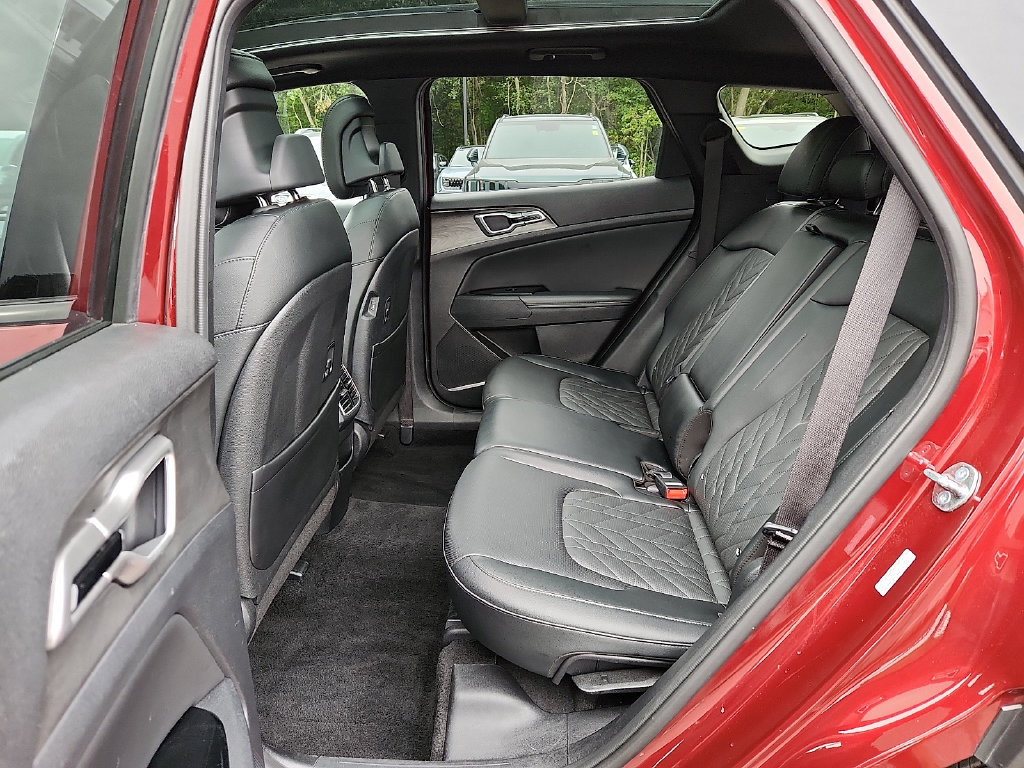 Certified 2025 Kia Sportage X-Line w/ Premium Package AWD/4WD image 11