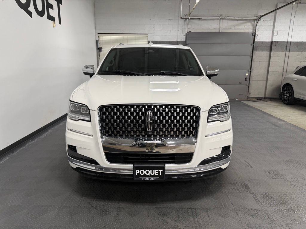 Used 2022 Lincoln Navigator L Black Label AWD/4WD image 3