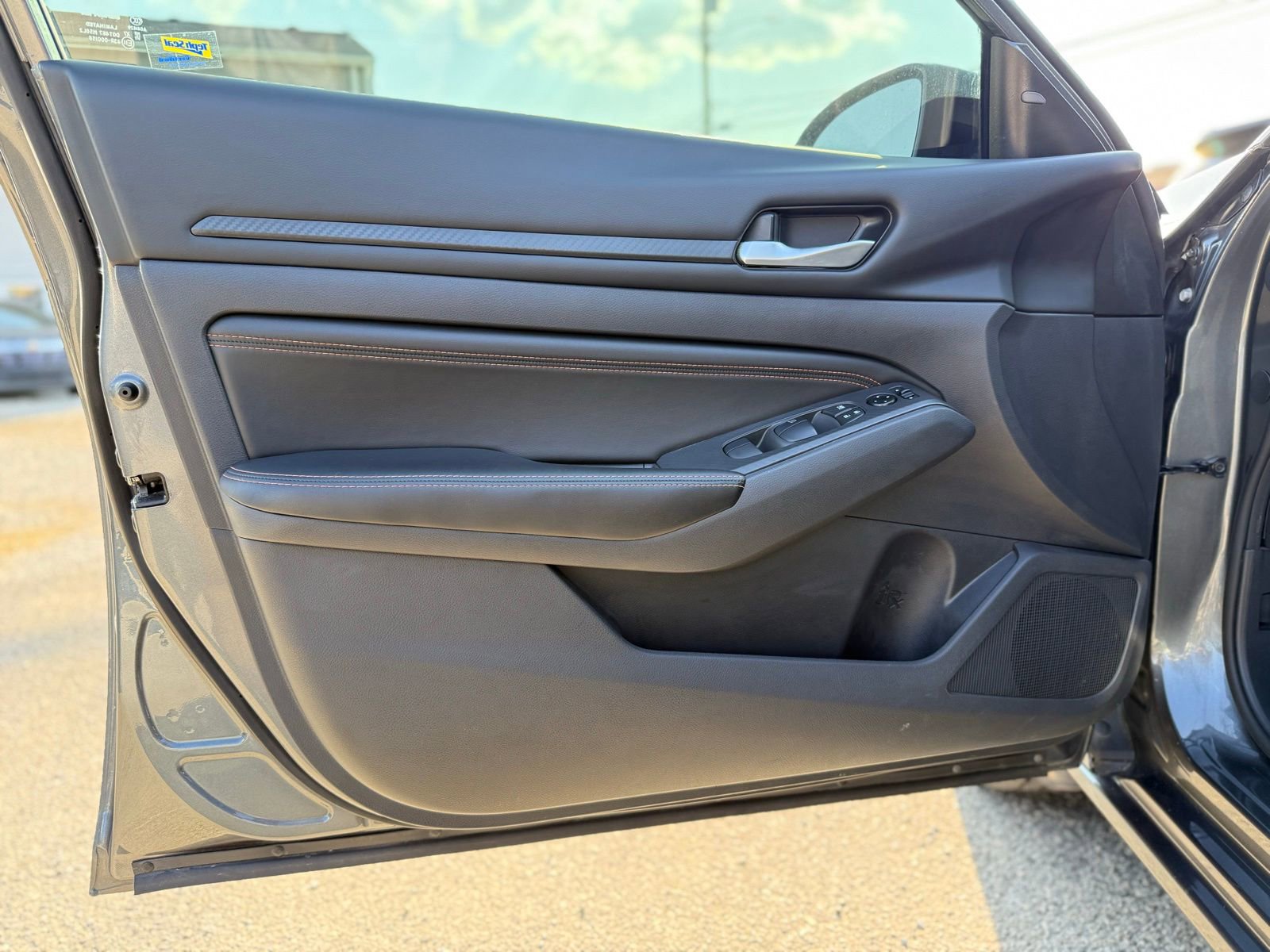 Used 2022 Nissan Altima 2.5 SR w/ Midnight Edition Package AWD/4WD image 14