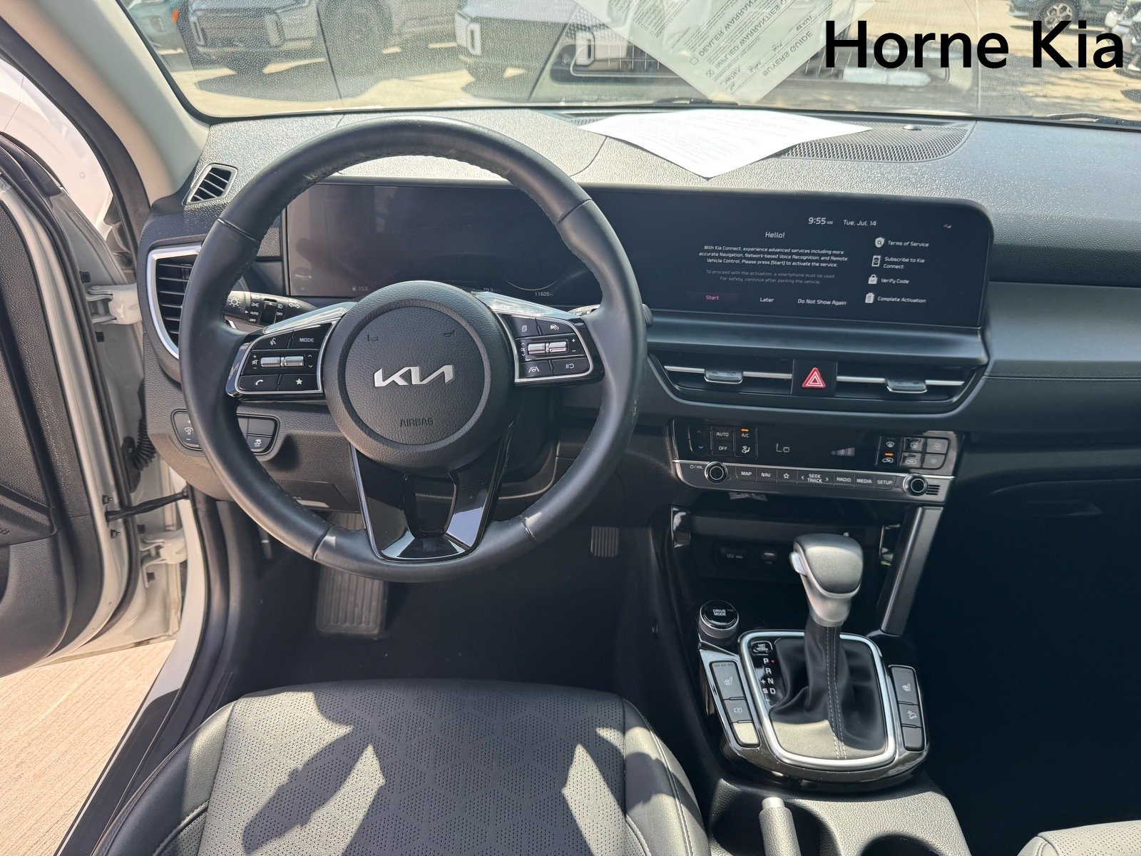 Certified 2024 Kia Seltos EX FWD image 15