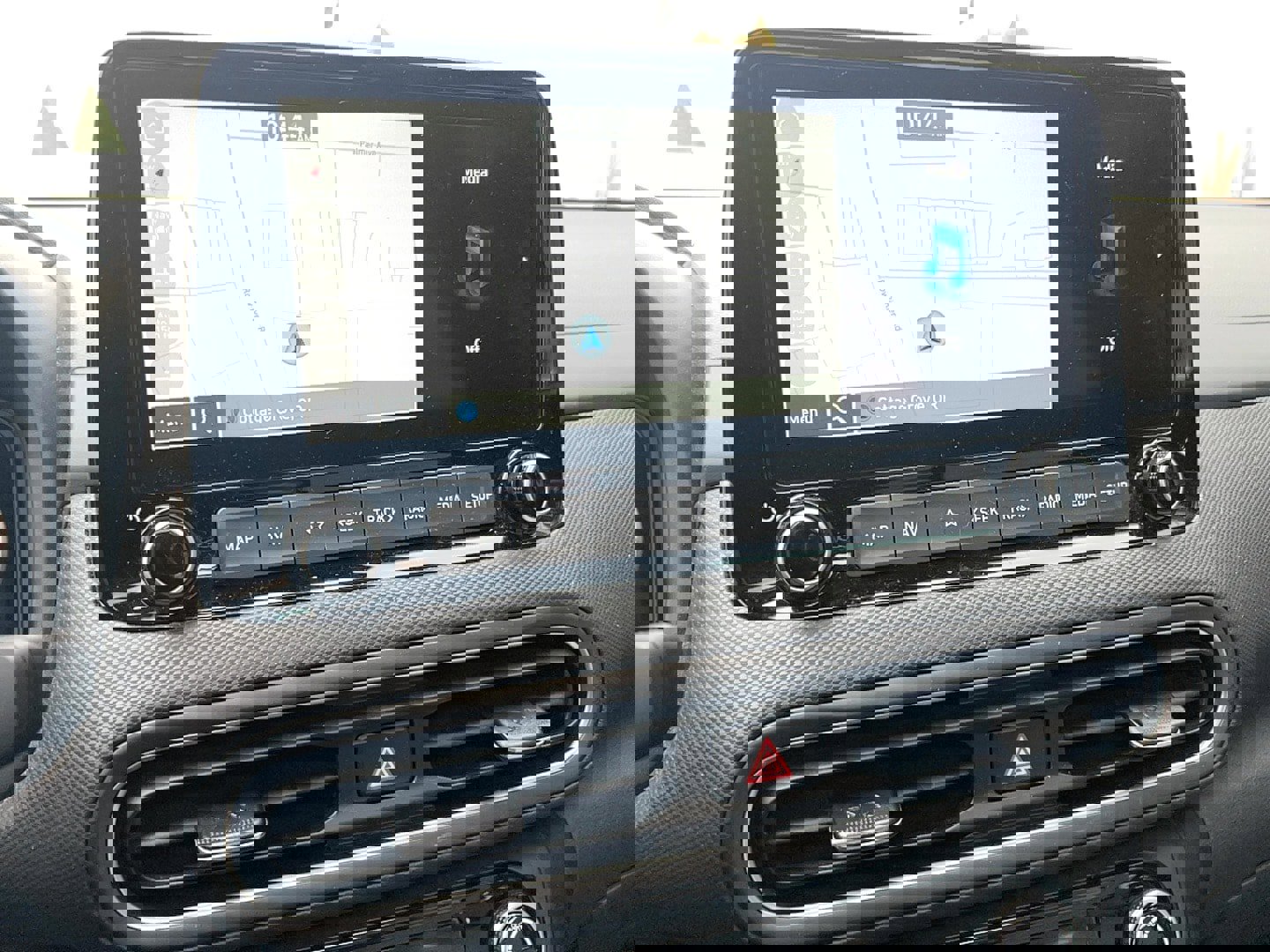 Used 2023 Hyundai Kona Limited image 24