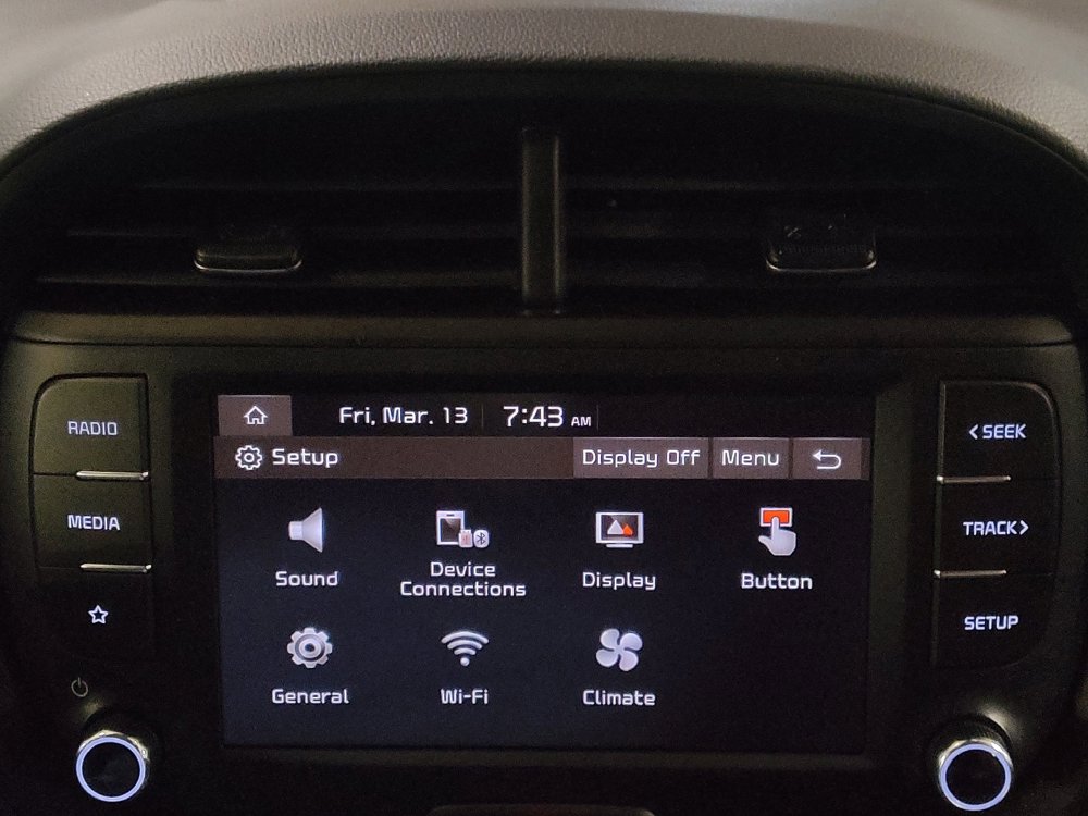 Used 2025 Kia Soul LX image 25