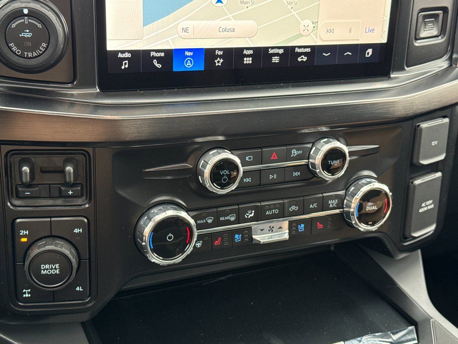 New 2026 Ford F250 Lariat w/ Lariat Premium Package image 23