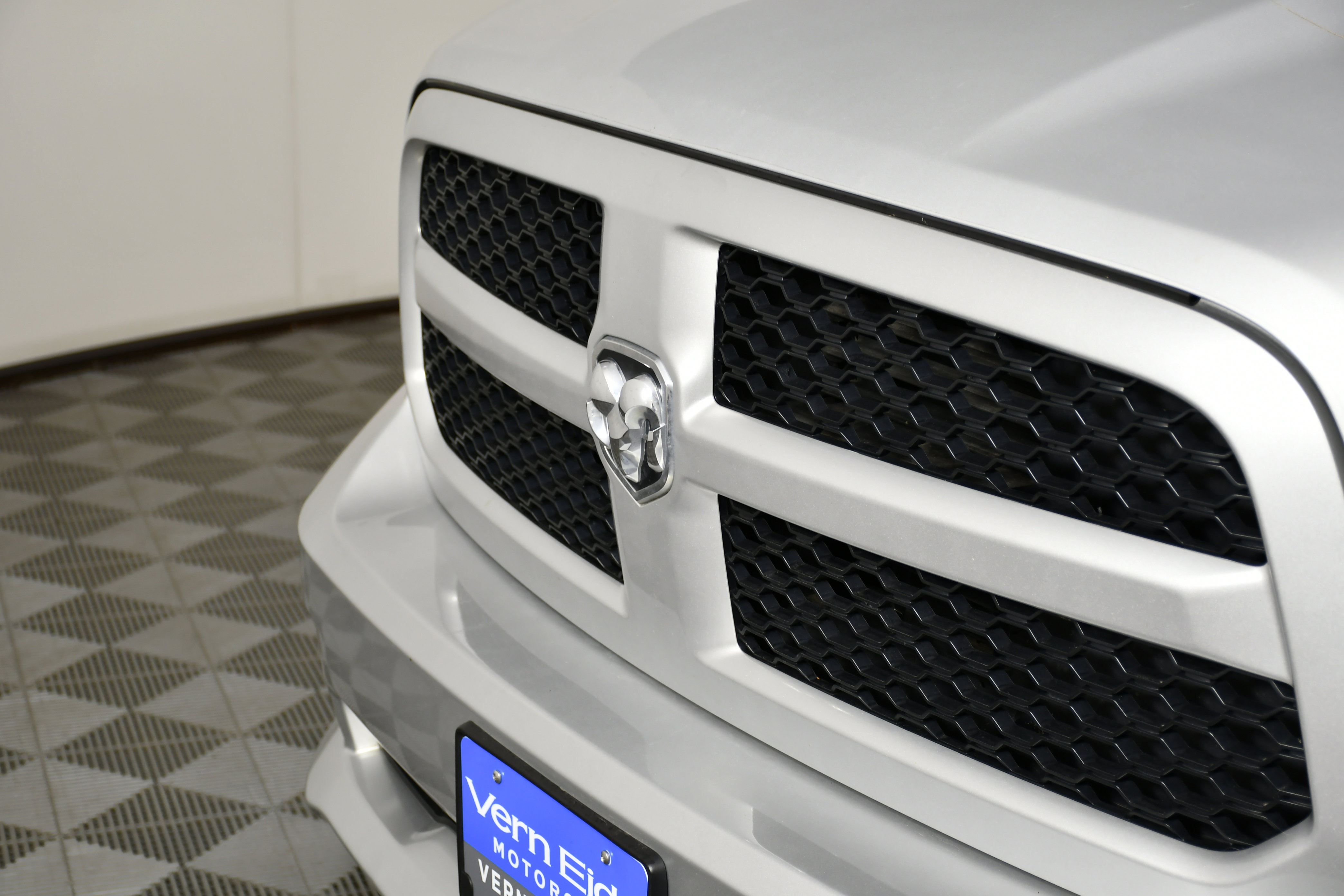 Used 2017 RAM 1500 Express w/ Express Value Package image 11