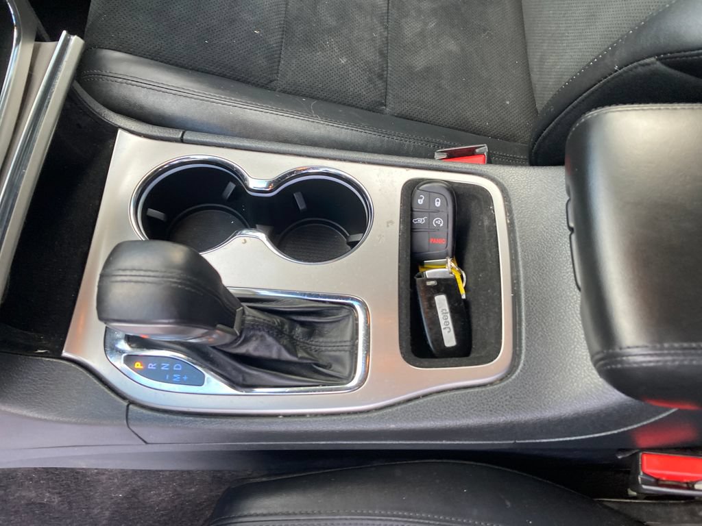 Used 2017 Jeep Grand Cherokee Altitude AWD/4WD image 33