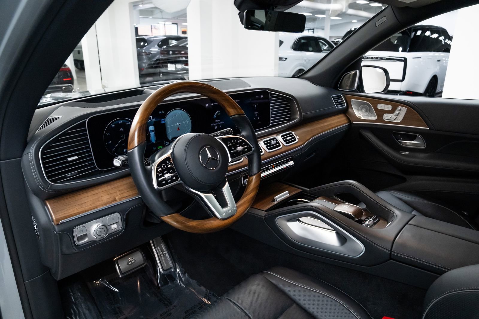 Used 2022 Mercedes-Benz Maybach GLS 600 4MATIC image 21