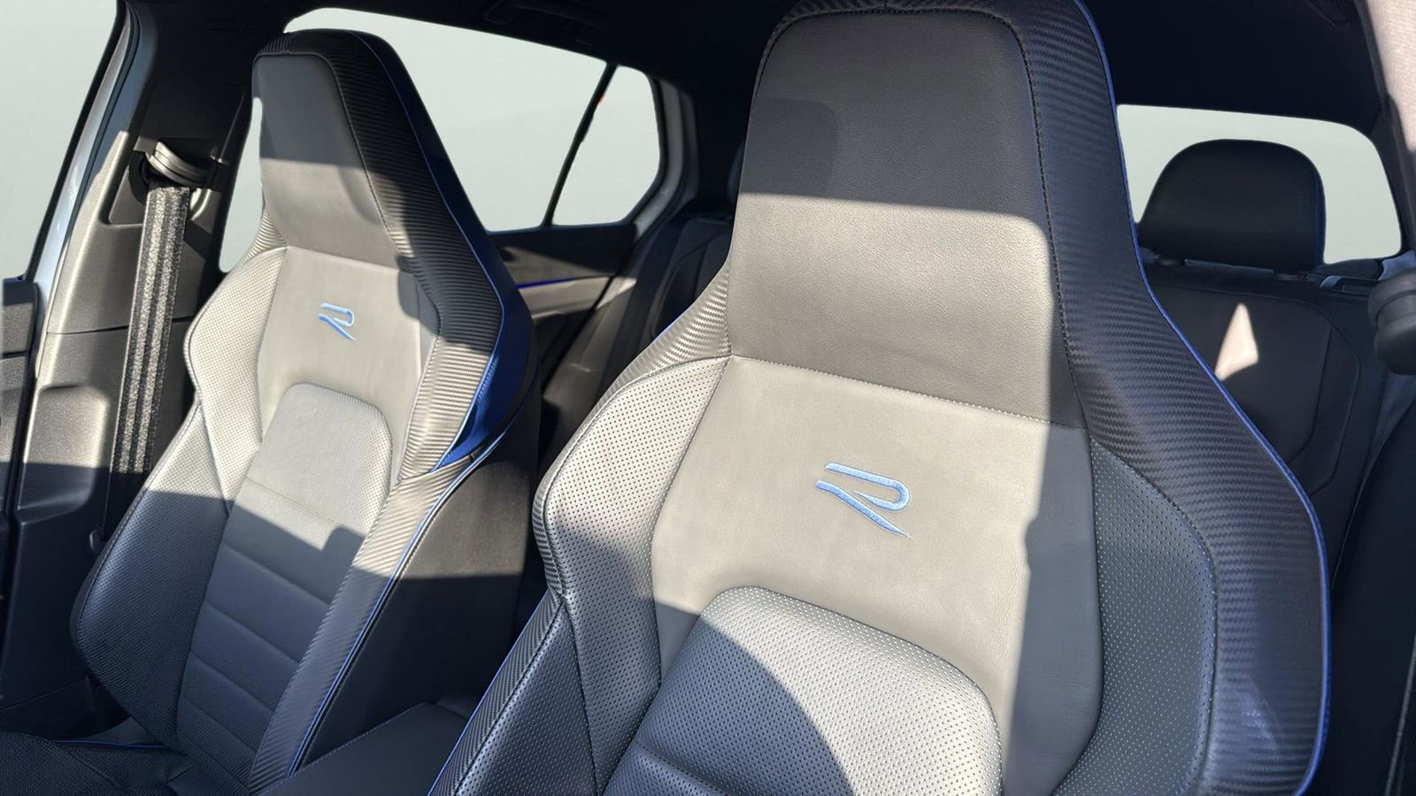 Used 2024 Volkswagen Golf R image 10