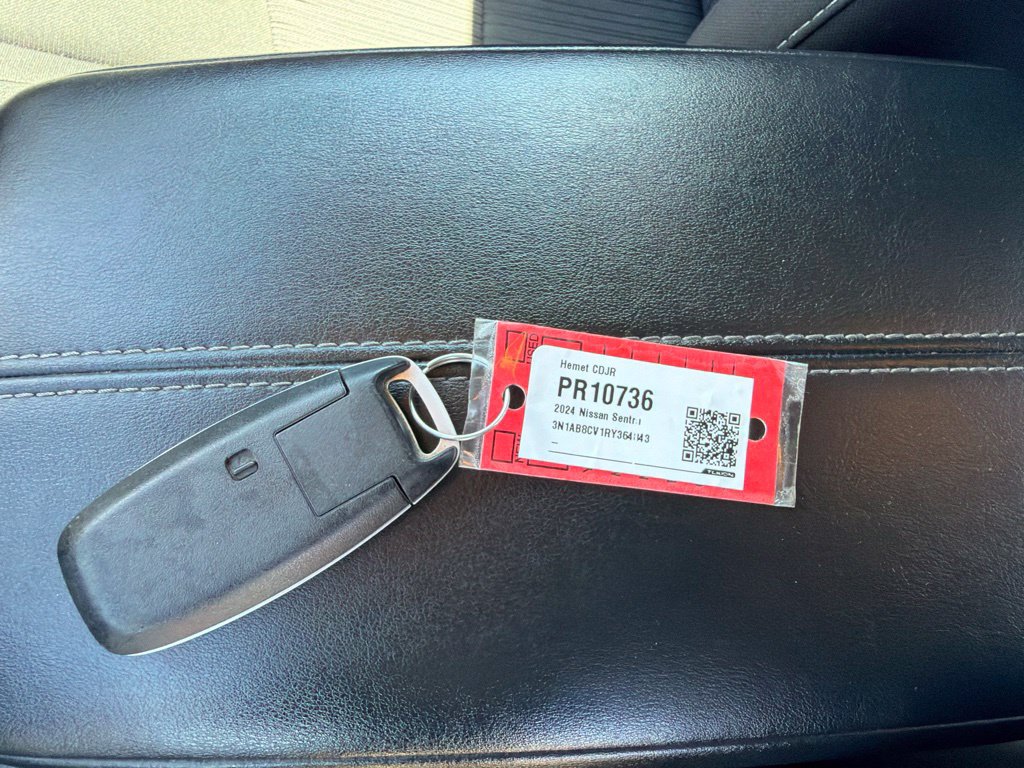 Used 2024 Nissan Sentra SV FWD image 33