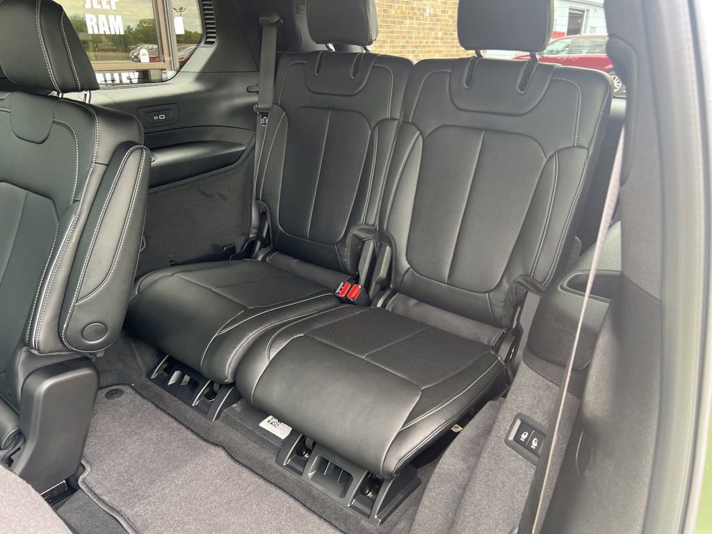 New 2025 Jeep Grand Cherokee L Overland w/ Luxury Tech Group IV image 24