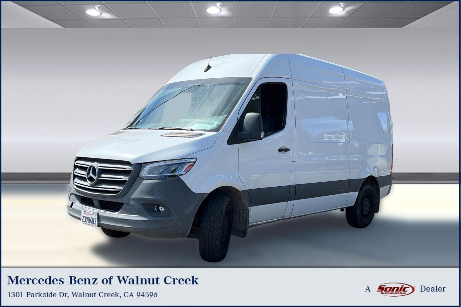 Used 2021 Mercedes-Benz Sprinter 2500 image 1