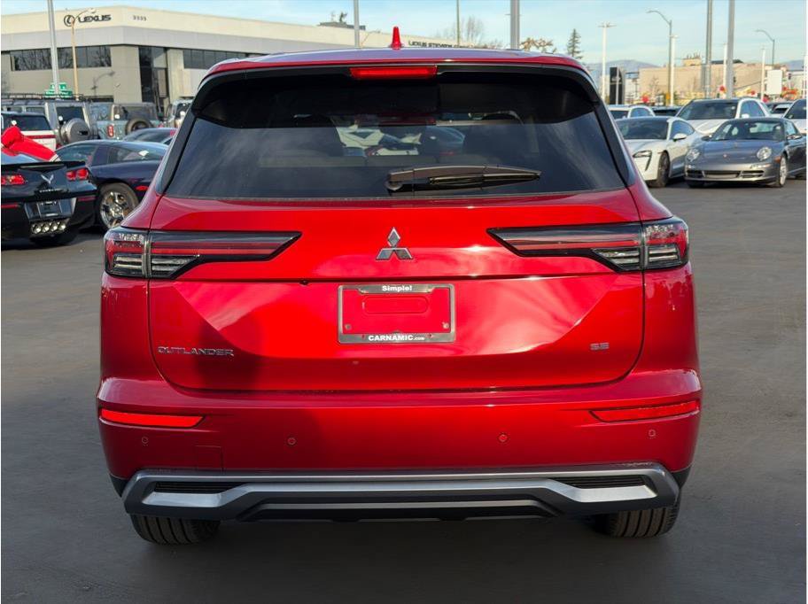 New 2026 Mitsubishi Outlander SE FWD image 7