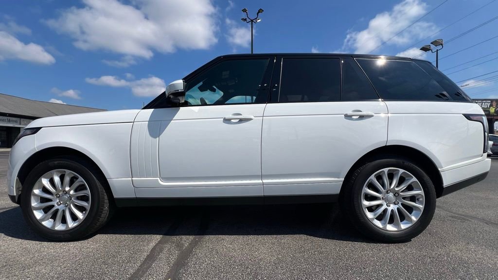 Used 2018 Land Rover Range Rover HSE image 3