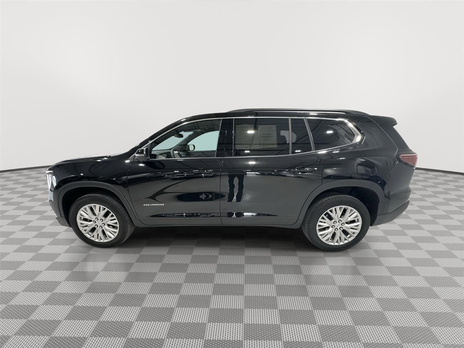 Used 2025 GMC Acadia Elevation w/ Elevation Premium Package image 2