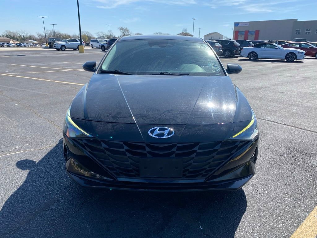 Used 2021 Hyundai Elantra SEL w/ Convenience Package image 4