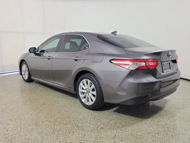 Used 2020 Toyota Camry LE FWD image 7