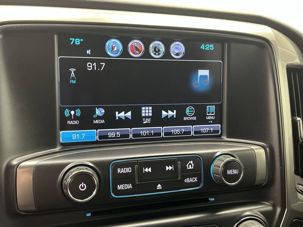Used 2017 Chevrolet Silverado 1500 LT w/ All Star Edition AWD/4WD image 17
