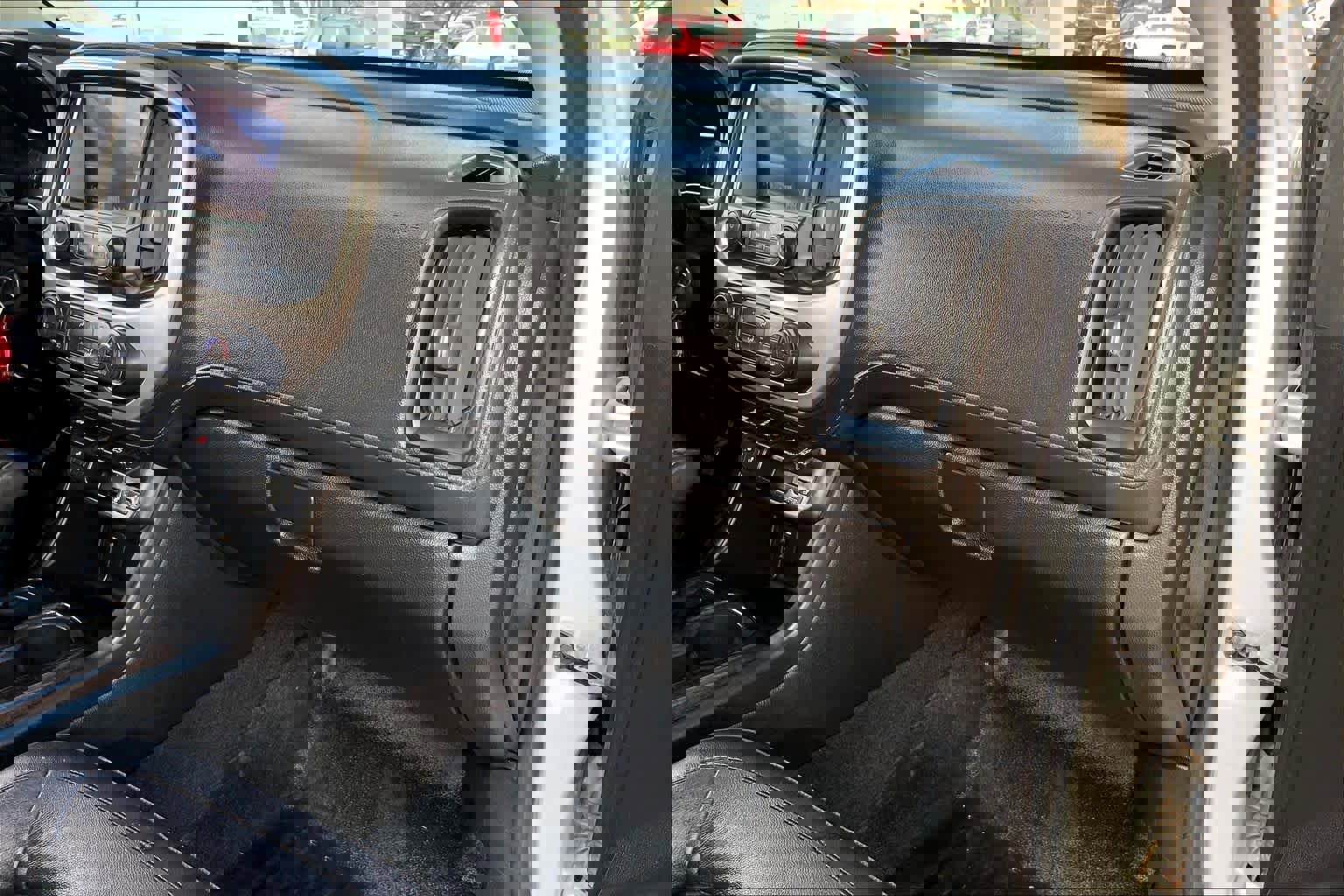 Used 2018 GMC Canyon SLT w/ Driver Alert Package image 18