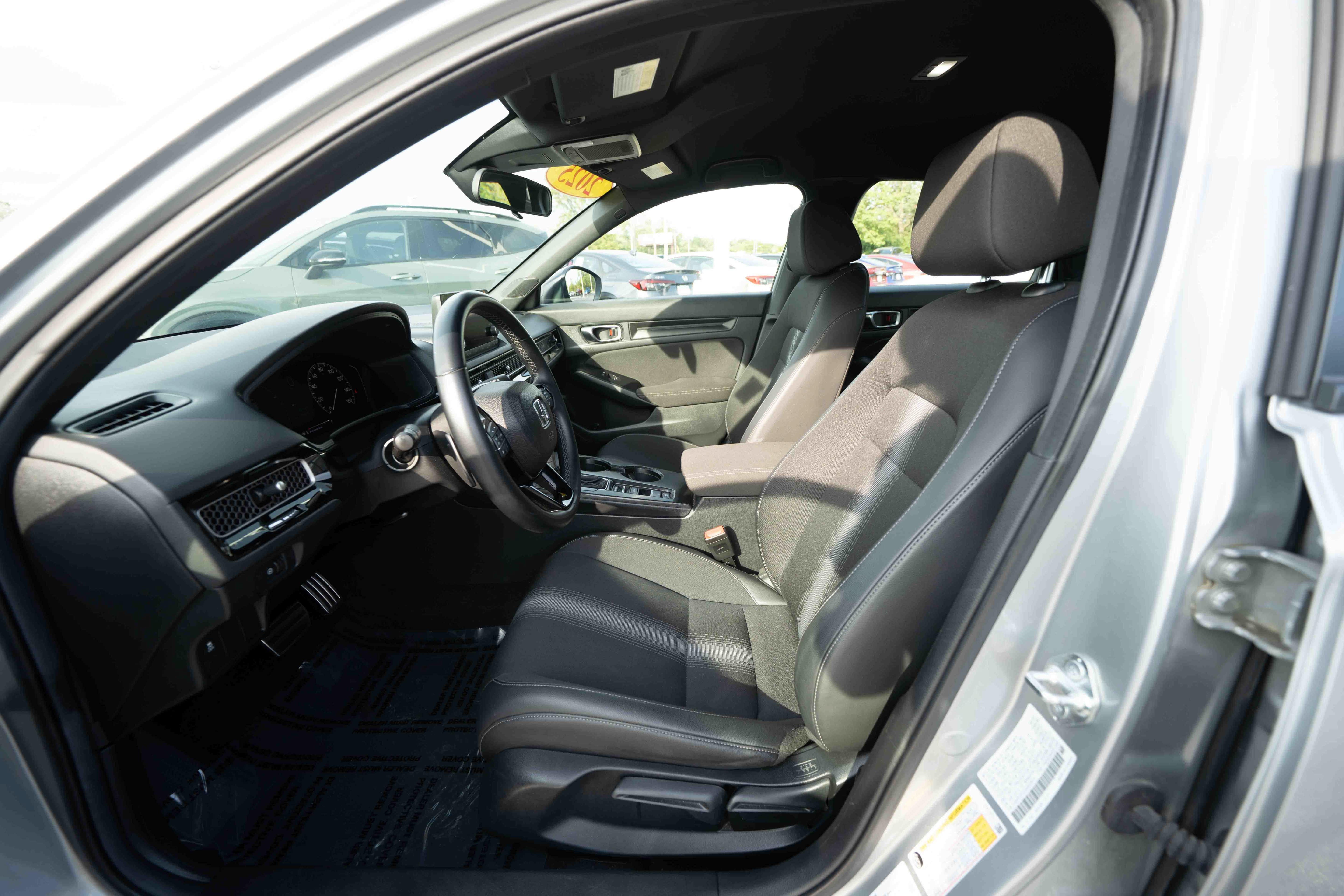 Used 2025 Honda Civic Sport image 9