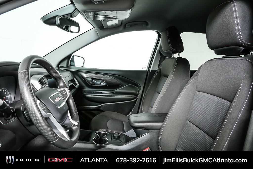 Used 2024 GMC Terrain SLE image 5
