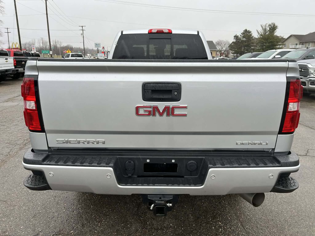 Used 2018 GMC Sierra 3500 Denali w/ Duramax Plus Package image 7