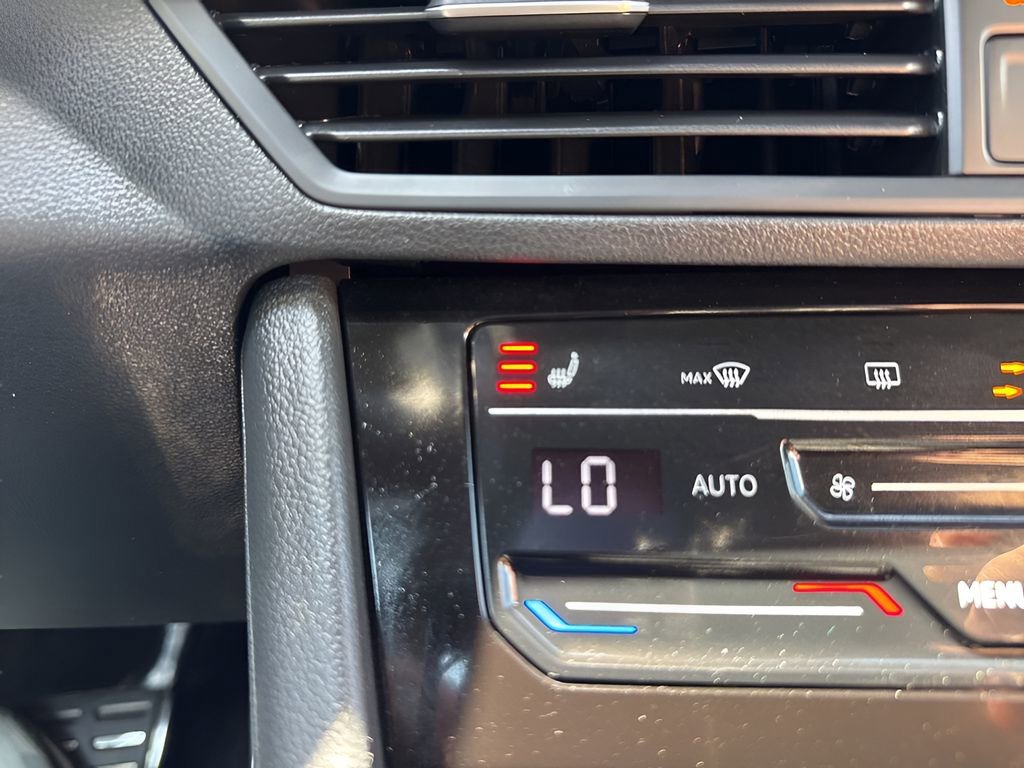 Used 2025 Volkswagen Jetta Sport FWD image 20