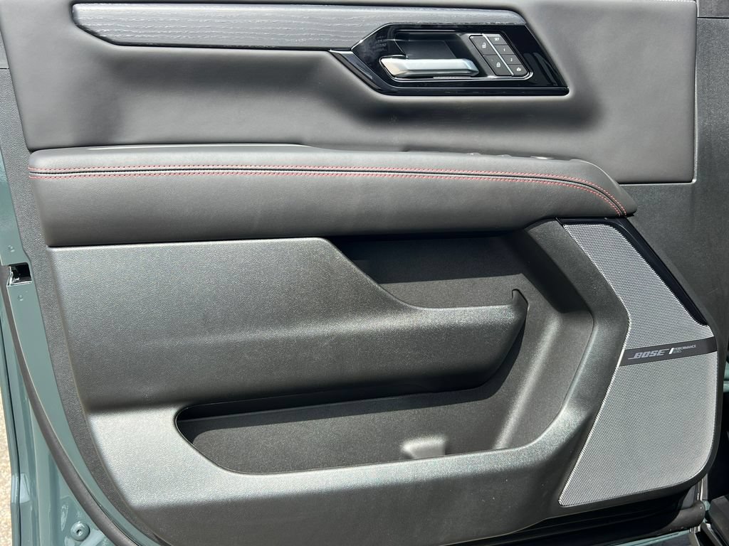 New 2026 GMC Yukon XL AT4 Ultimate AWD/4WD image 15