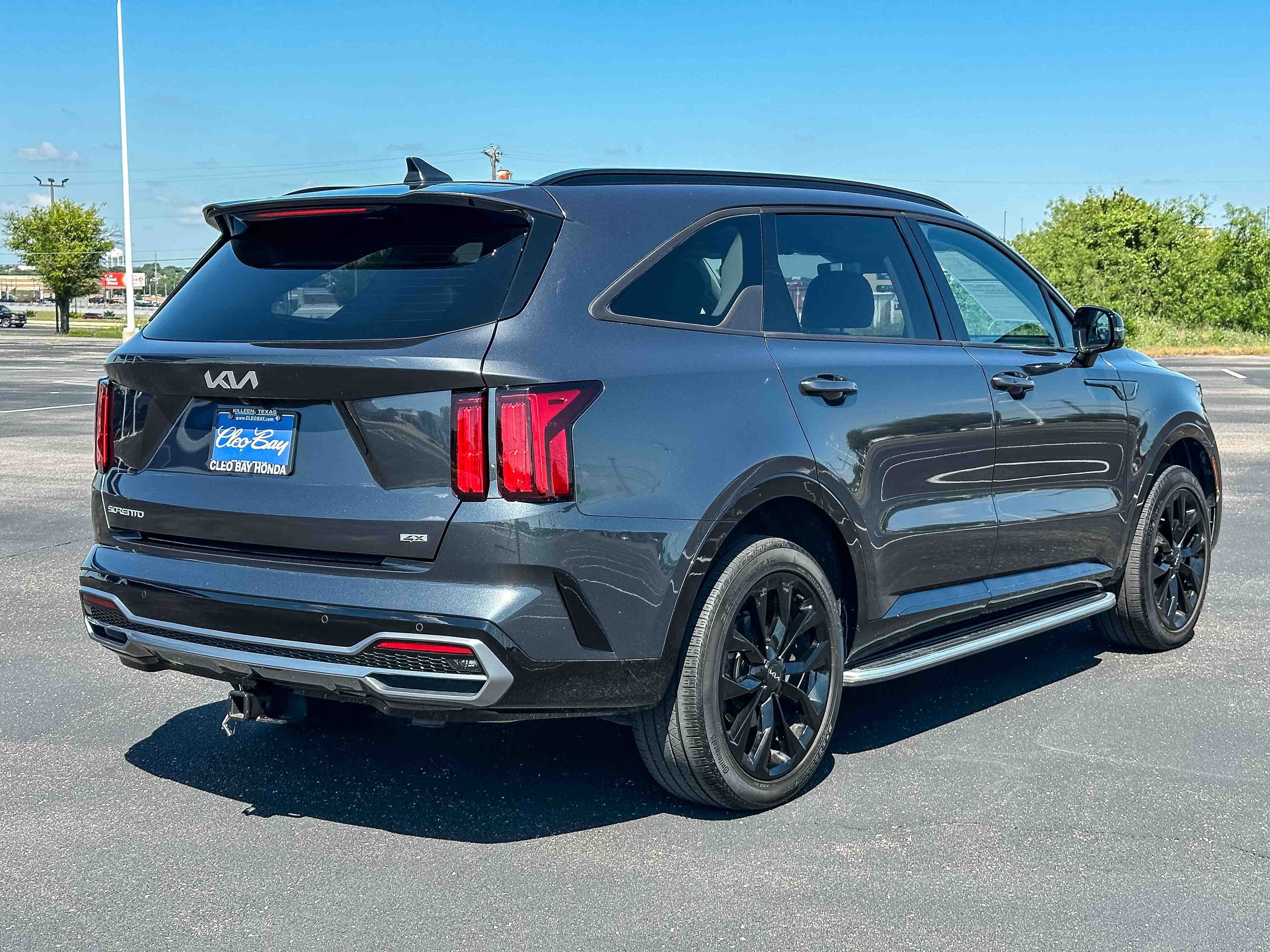 Used 2023 Kia Sorento SX AWD/4WD image 6